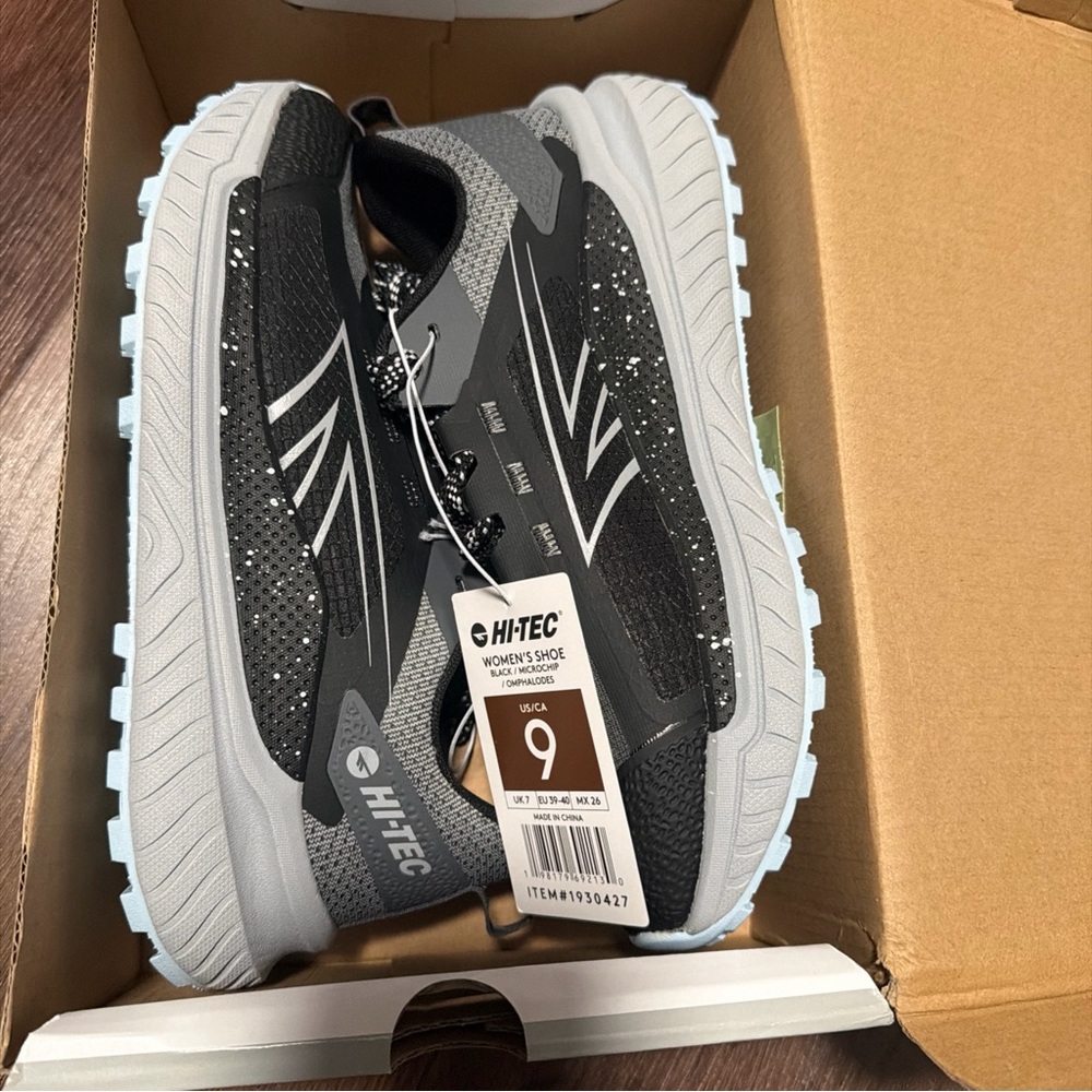 Hi-Tec Catalina II Trail Running Sneakers Women's Black Microchip Low Top - 9